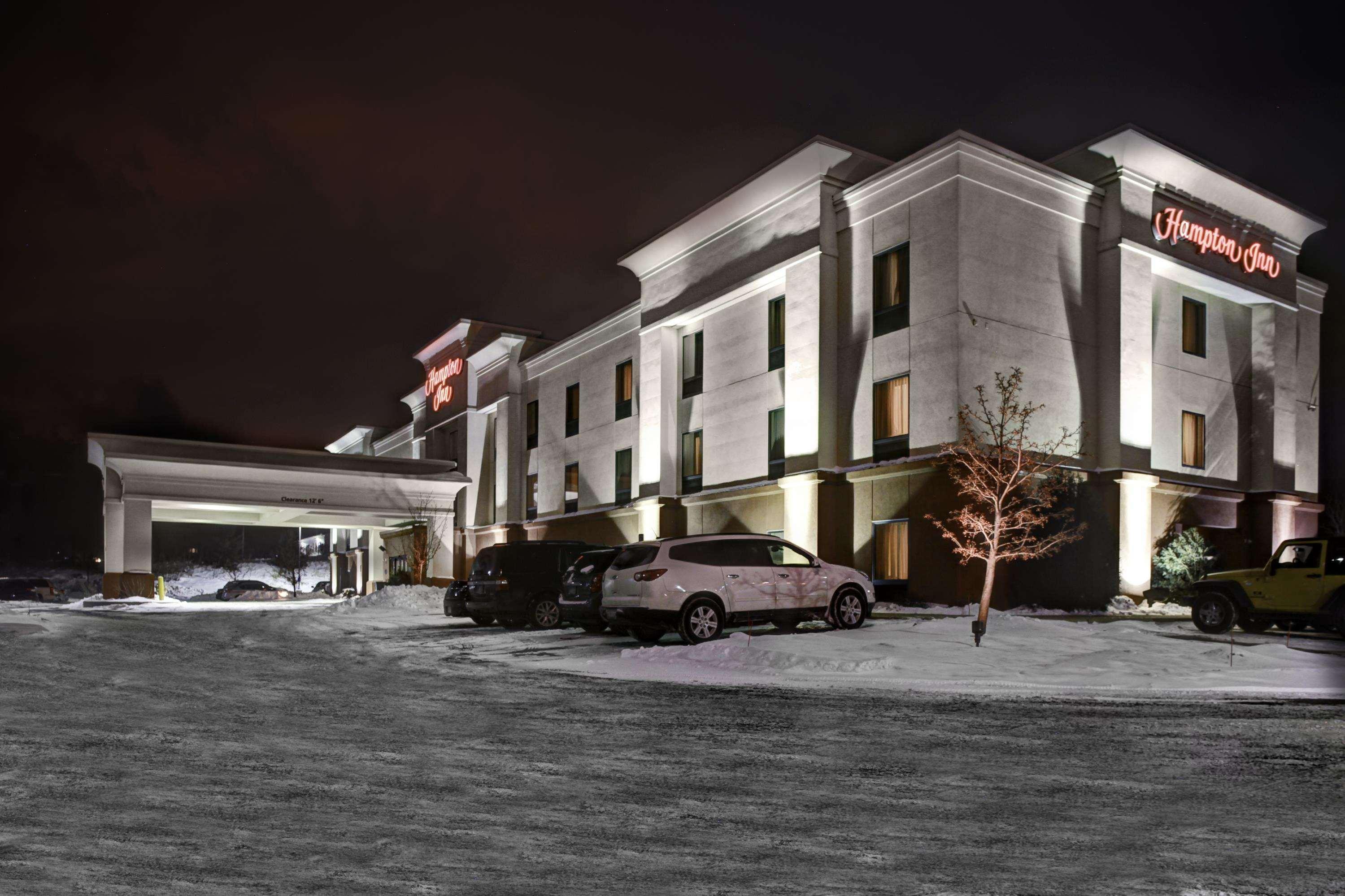 Hampton Inn Coldwater Bagian luar foto